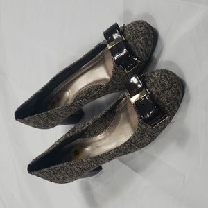 Soft Style, a Hush Puppies brand size 8 shoes.